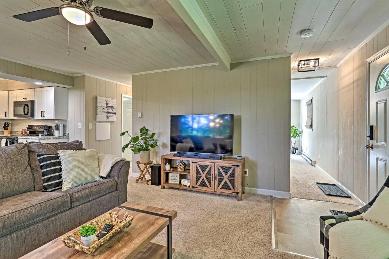 Modern East Stroudsburg Home With Deck And Gas Grill! ภายนอก รูปภาพ