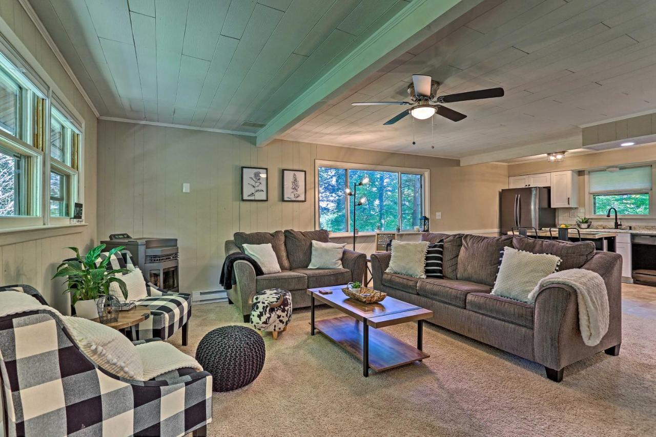 Modern East Stroudsburg Home With Deck And Gas Grill! ภายนอก รูปภาพ