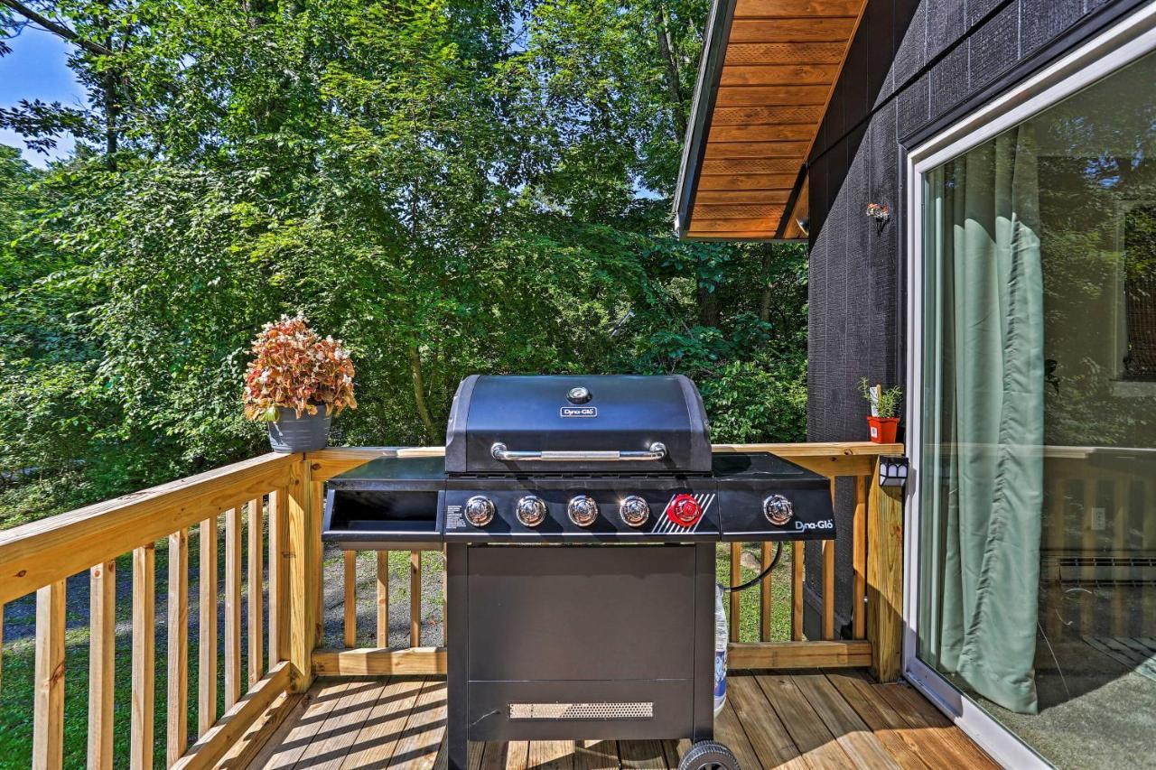 Modern East Stroudsburg Home With Deck And Gas Grill! ภายนอก รูปภาพ